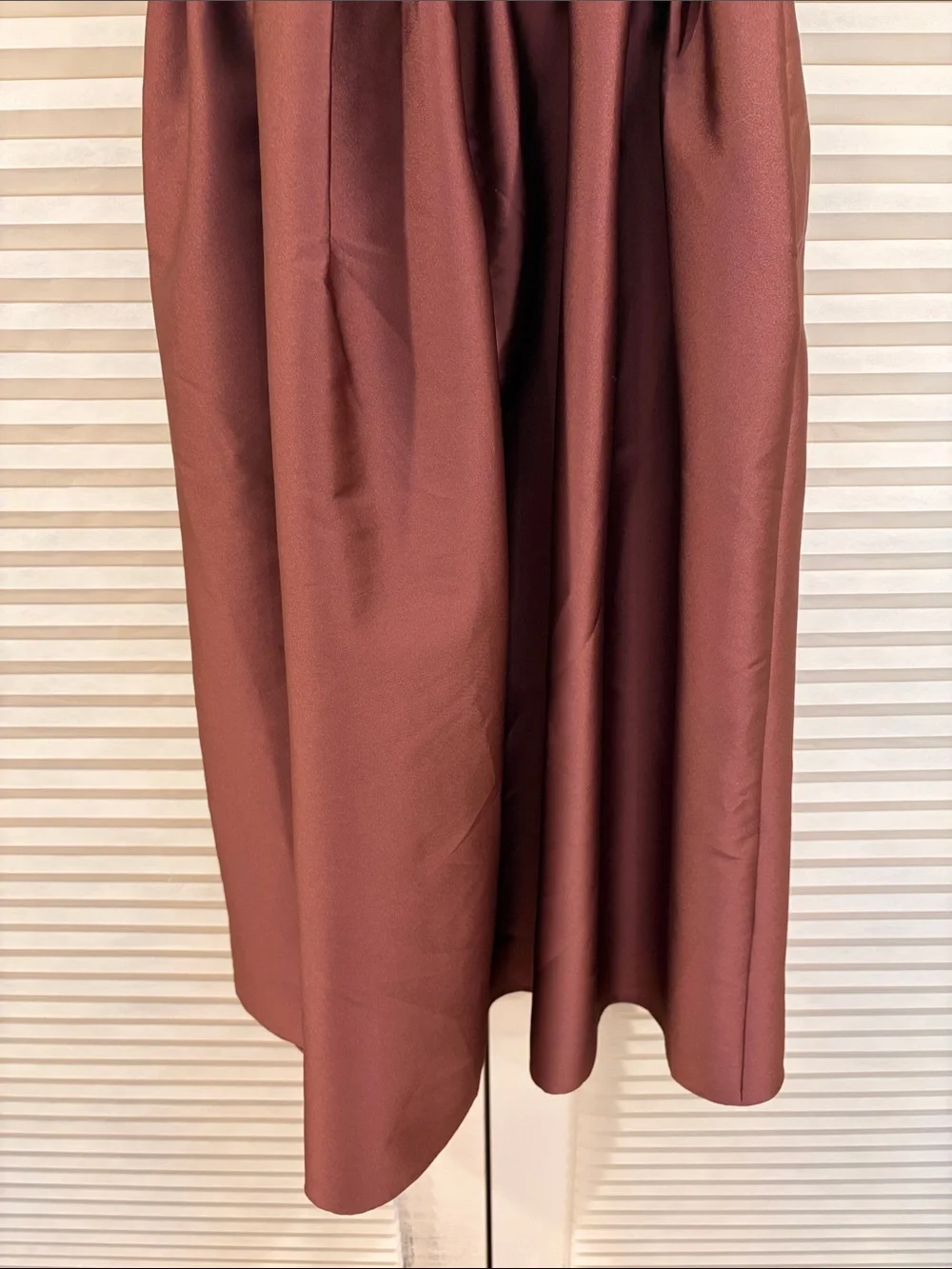 NWOT Roland Mouret Sleeveless V-Neck Belted Midi Dress in Wine, Size US 6